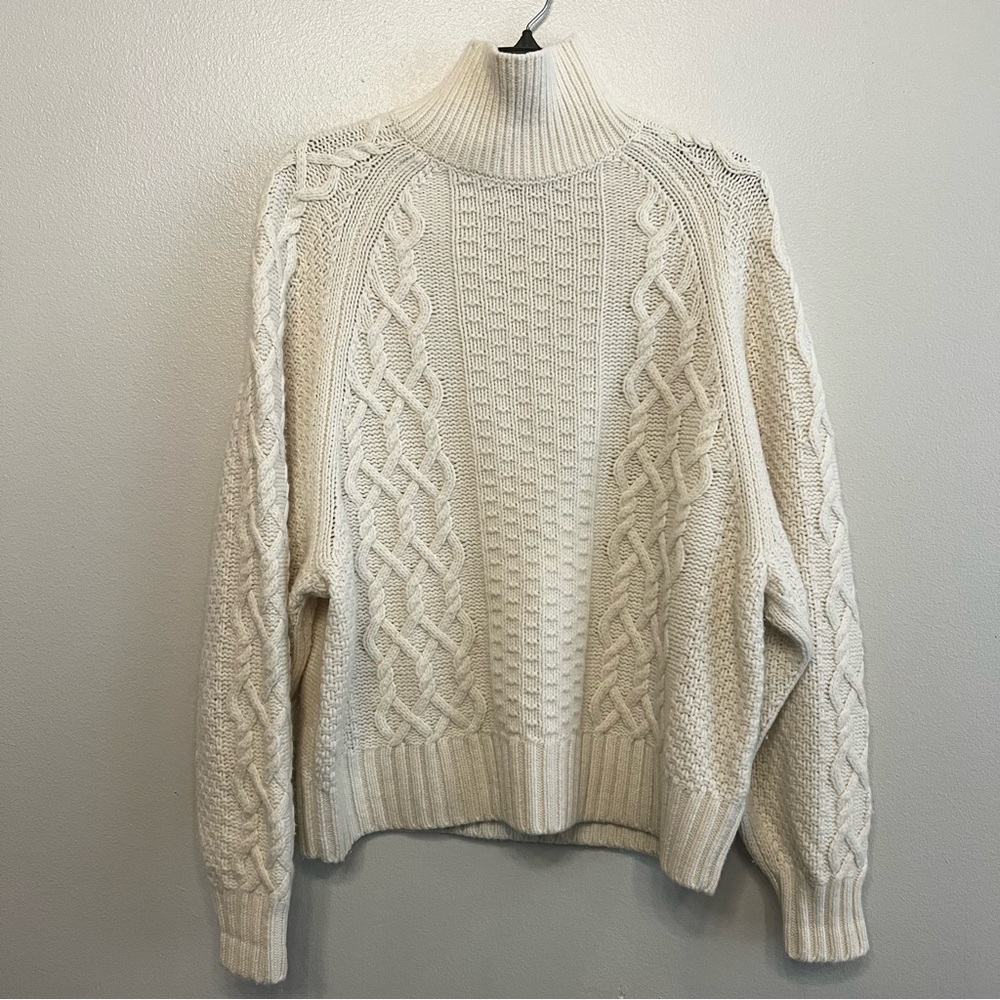 Everlane Cream Cable Knit Turtleneck Sweater